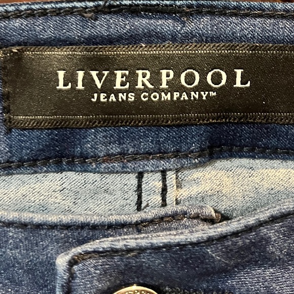 Liverpool Wide Crop Jeans - Picture 2 of 5
